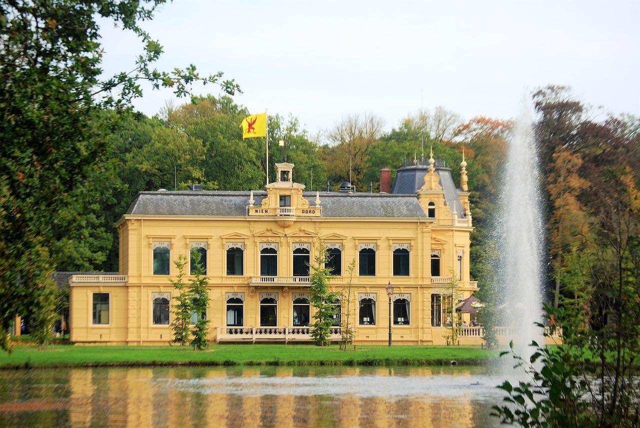 2. 私营设计公司