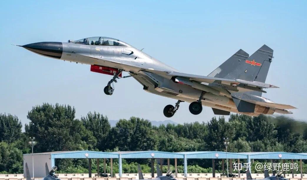 为了应对南海紧张局势中国战斗机进驻西沙永兴岛