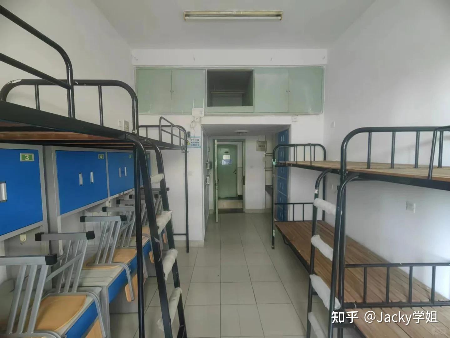 常州工学院的宿舍条件如何?校区内有哪些生活设施?