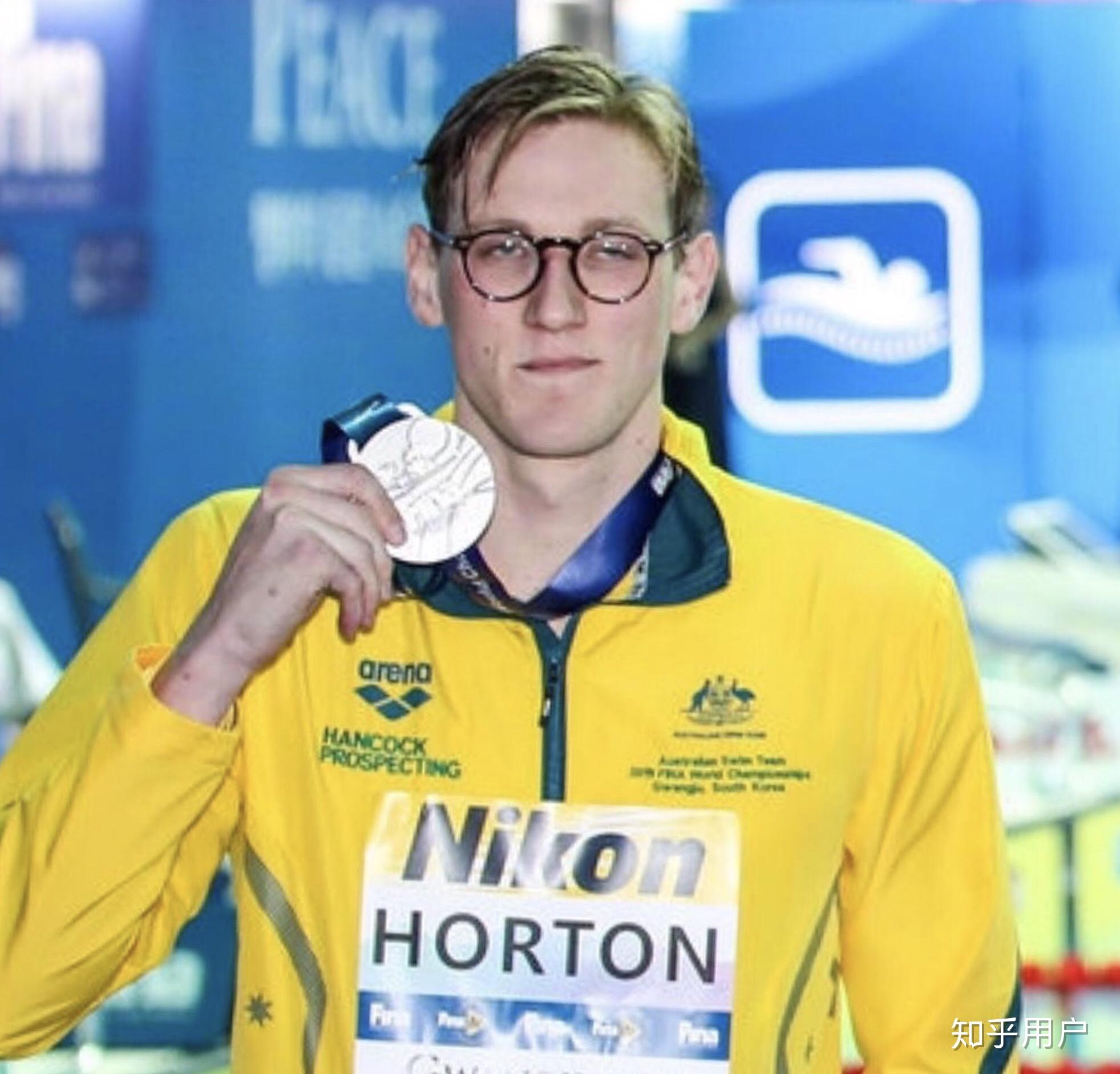 如何评价澳大利亚游泳选手霍顿在2019游泳世锦赛400米自由泳颁奖仪式