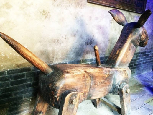 古代女犯入狱有专门的女牢吗?女犯也要戴刑具脸上刺字吗? - 知乎