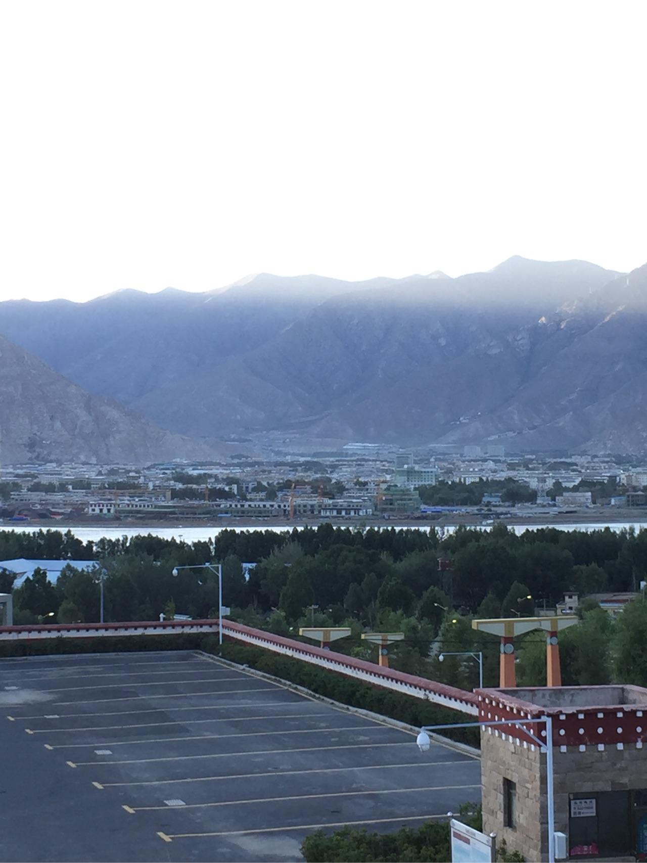 布达拉宫纪录片片段 v2-99cda8e82b390aa9c2396525455529d8_r.jpg