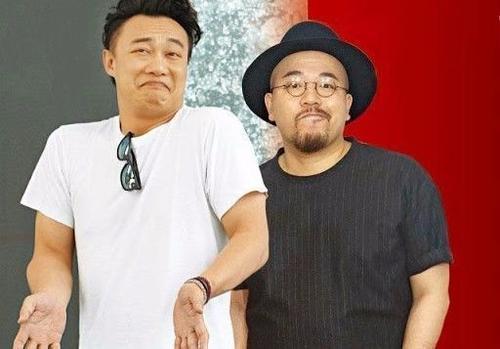 《沙龙》是由黄伟文作词,陈奕迅作曲并且演唱的一首粤语歌,收录于2009