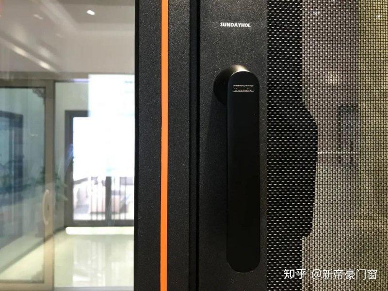 双层钢化玻璃,中空自带分子筛,专业手工玻璃胶密封,德国好博进口执手