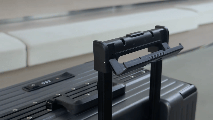 GaKior非时尚6防行李箱测评：200KG承重+4层进口科思创，出行首选