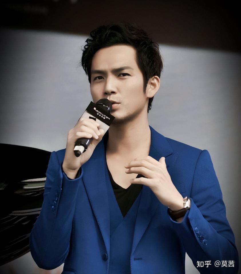 "再也不帅"——钟汉良○●这也不禁令人感慨:"曾经的那个千面小生