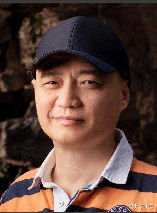 强答一波:提名原中央电视台主持人,现中国传媒大学教授崔永元老师