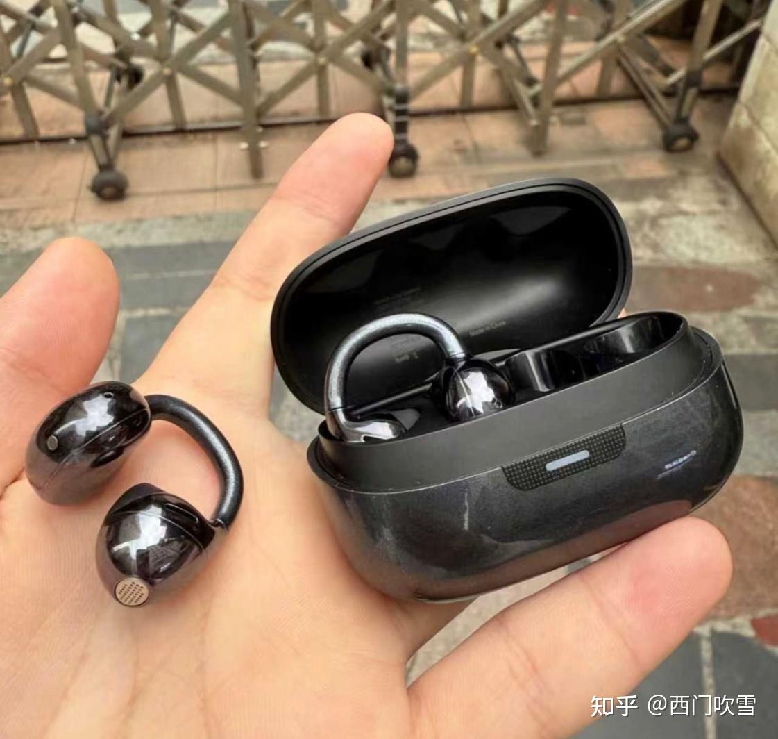 不怕漏音不怕掉!久戴不痛 + 实时翻译!南卡 ClipSuper2 耳夹式耳机实测:开会、运动都能用!