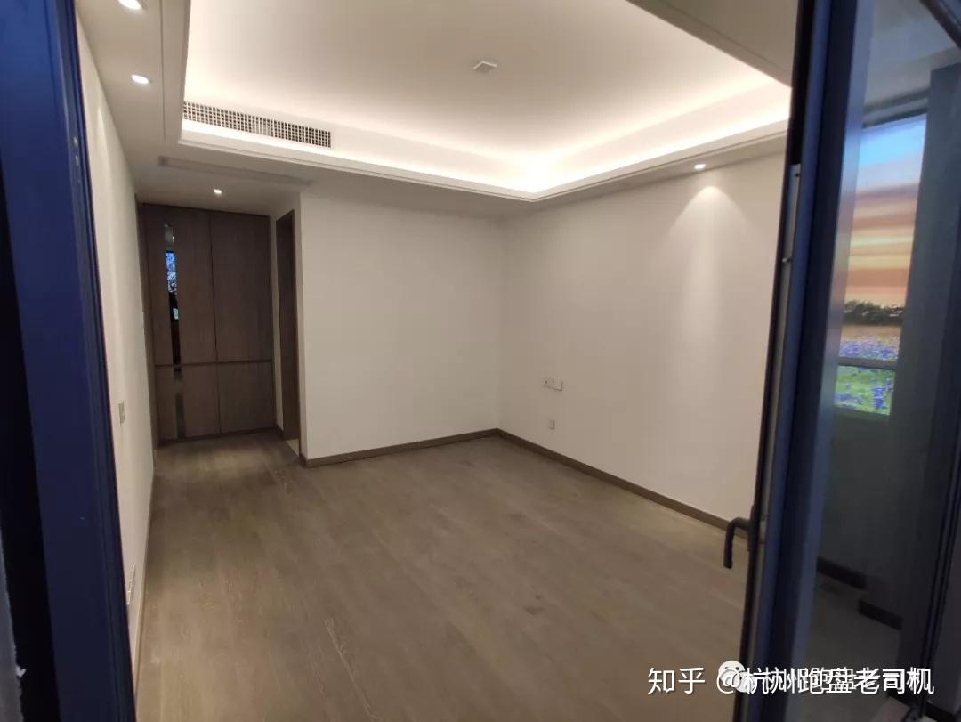 杭房御东方跑盘：“东方系”降级刚需中规中矩，交付样板房实景放出！ - 知乎