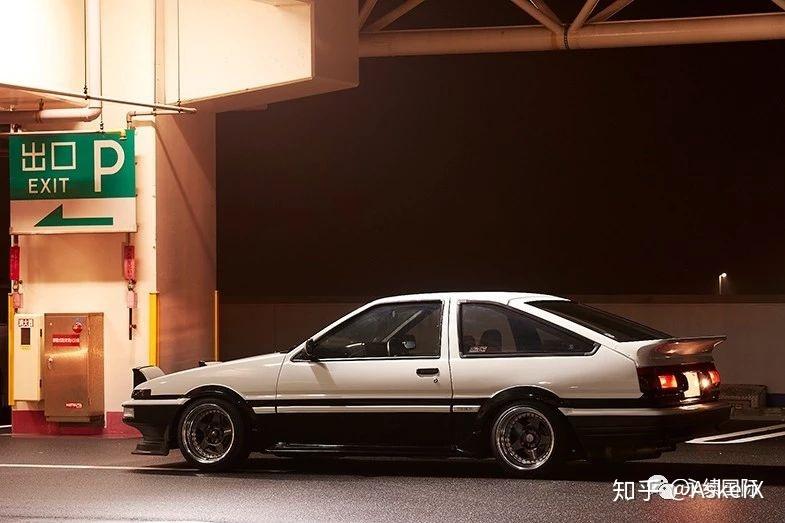 經典中古車豐田ae86直男內心滿滿的86情結內含頭文字d賽道用語說明