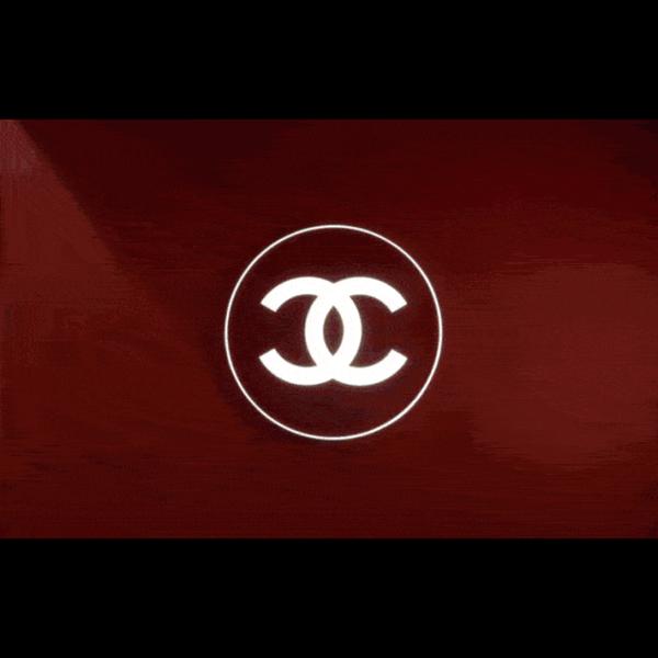 香奈儿红色工厂的快闪店之风大陆称为:chanel pop-up in all red