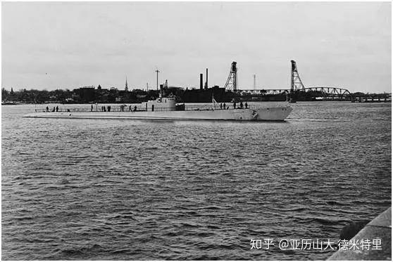 kaiserreich同人北美大陸的紅色白鷹美利堅聯合工團海軍史3