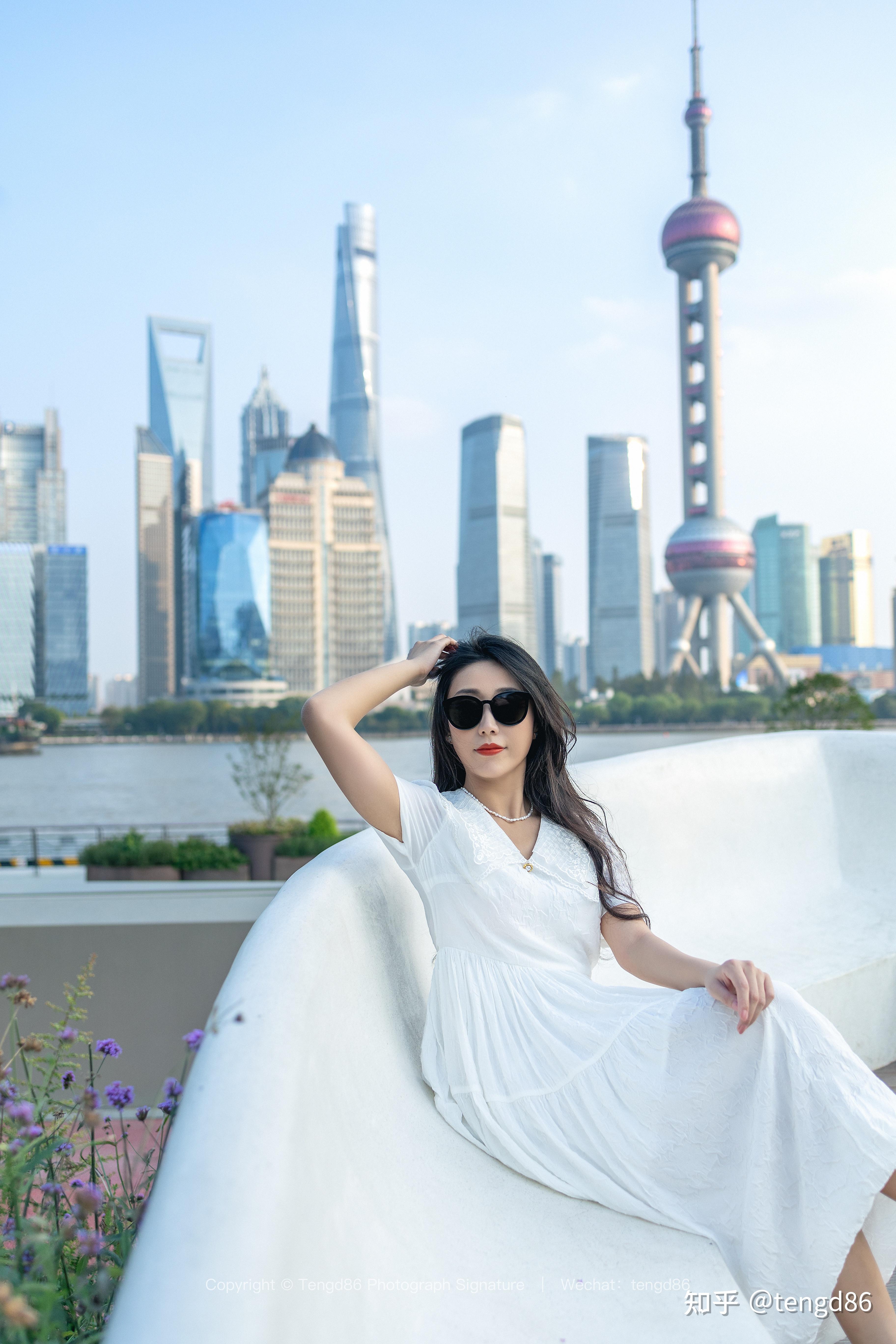 魔都看展[话题]# #上海约拍[话题]# #来拍照了[话题]# #拍照姿势