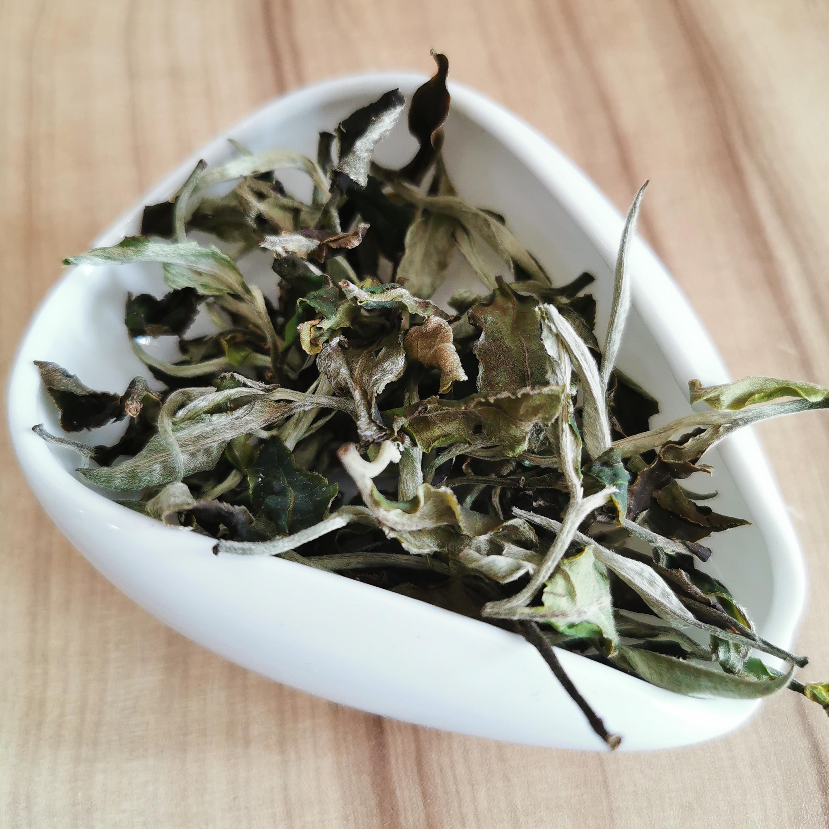 拾茶叨叨月光白到底属于什么茶