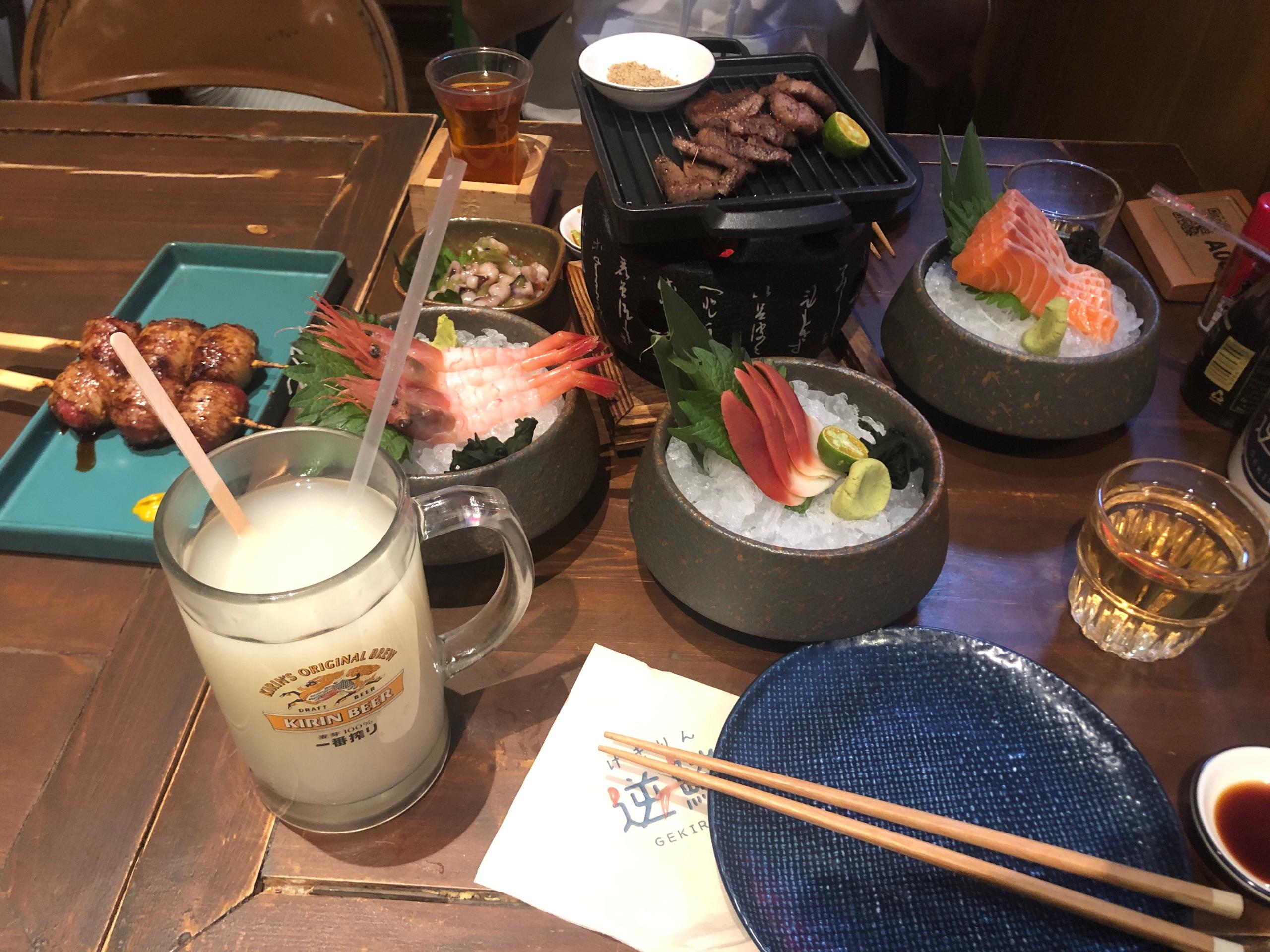 外出吃饭都要拍照发朋友圈的是什么心情? - 知乎