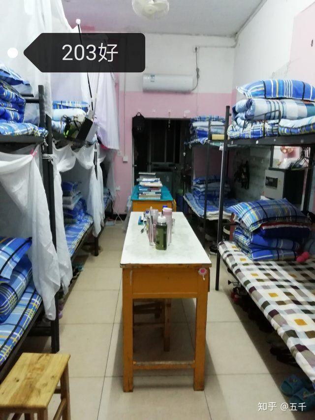 湘潭卫校寝室照片图片