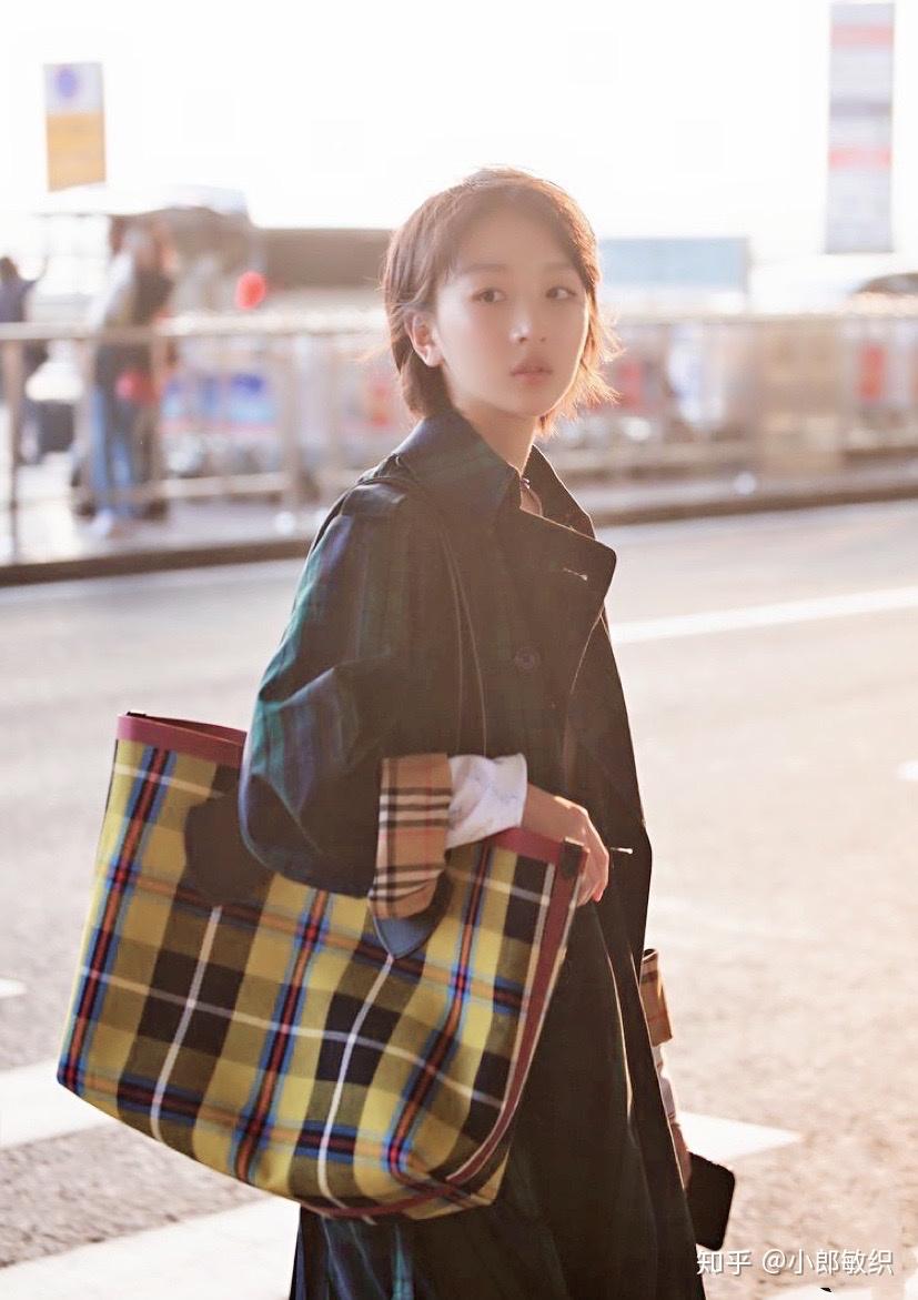 burberry周冬雨该如何驾驭