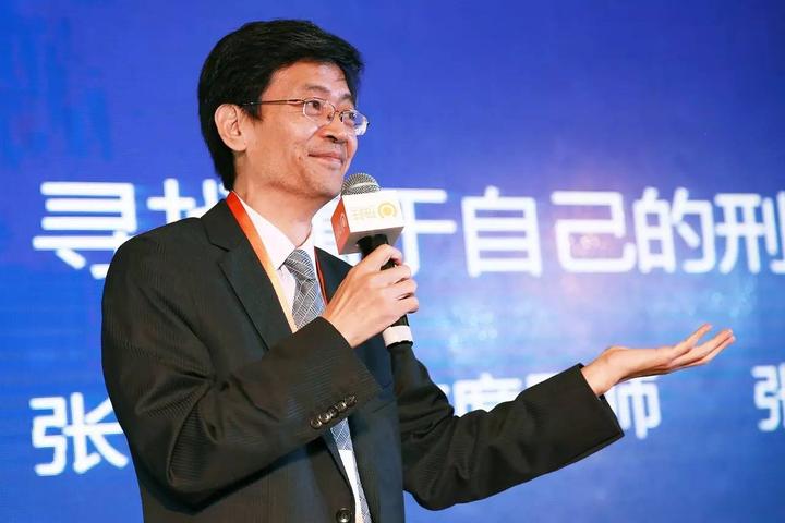 张青松：为什么有人做一辈子，只是老律师而非大律师 - 知乎