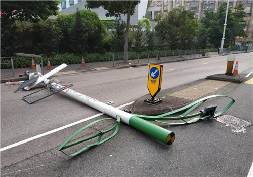 香港多根智慧灯柱被拆毁 网友评论 这么害怕光明吗 知乎