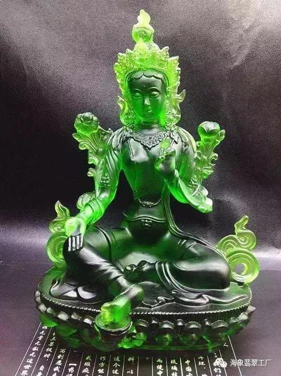 泰国王室价值20亿的天价翡翠佛像
