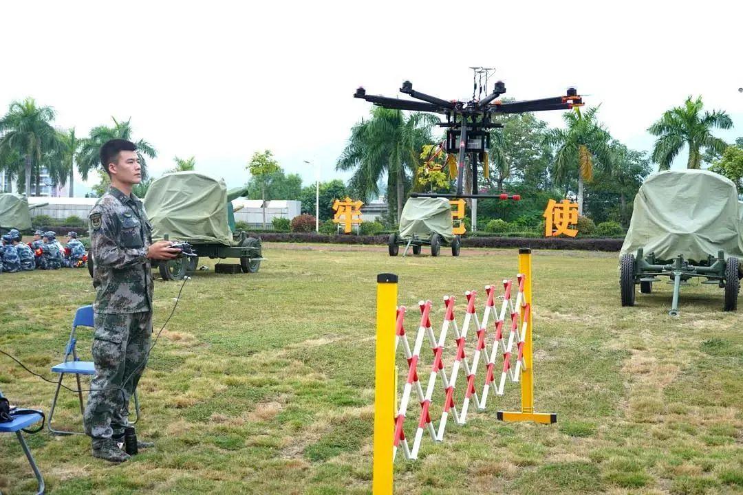 热烈祝贺龙华区2021年驻深部队官兵无人机驾驶员培训正式开班