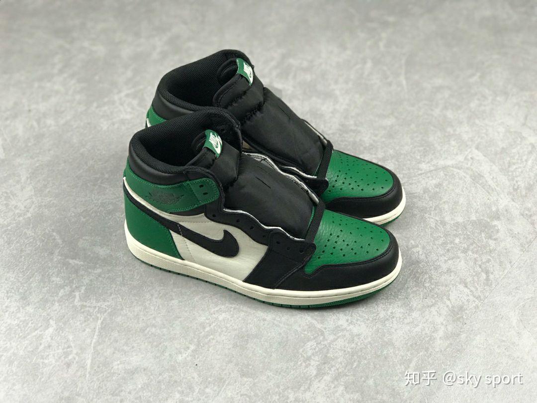 为什么aj1黑绿脚趾的鞋舌有的是白色有的是黑色? - 知乎