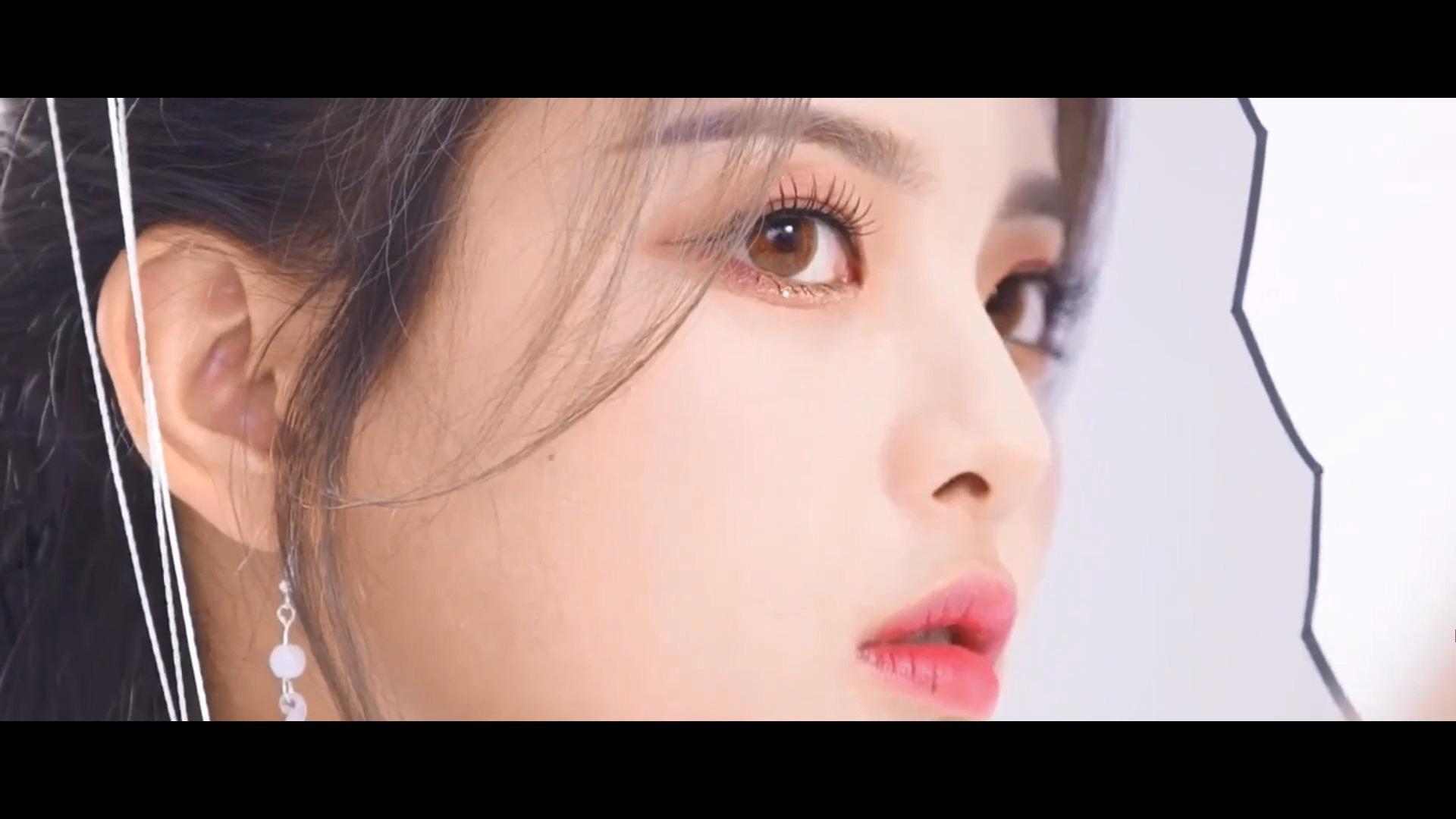 杨超越锦鲤大王从古装走出来的现代宝藏仙女