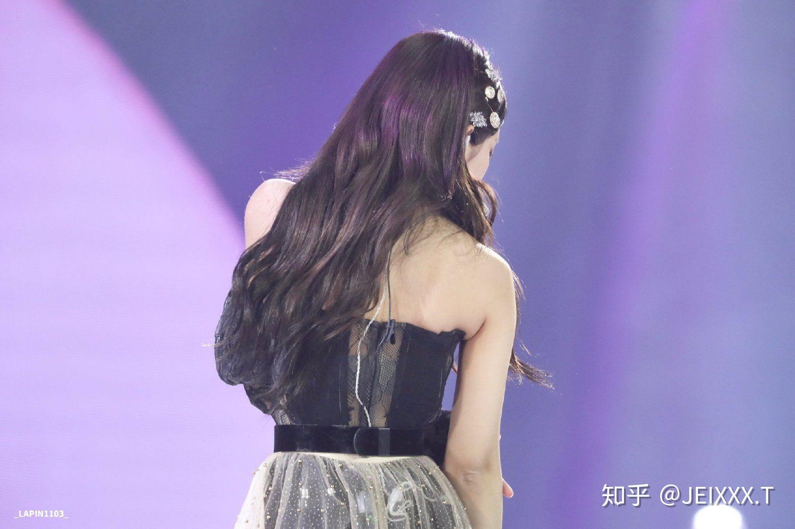 有哪些jennie的背影图片