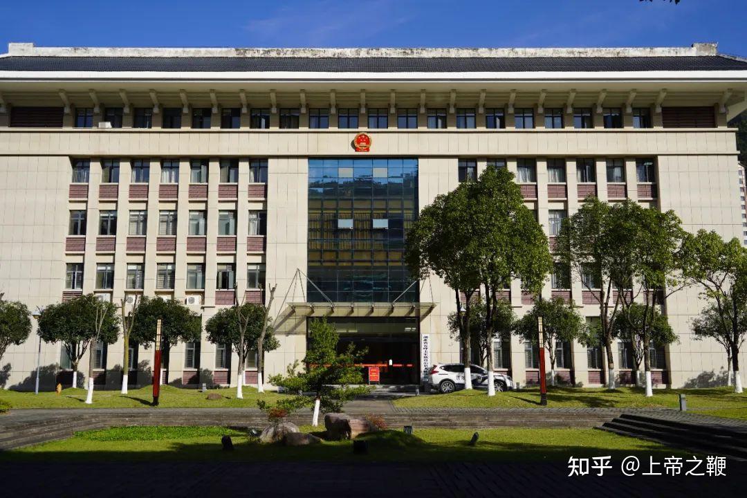 湖北法院创偷袭式审判无辩护人强行开庭并重判被告人17年