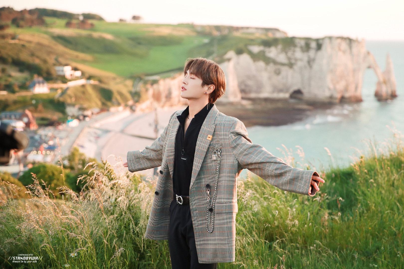 有没有李汶翰的电脑壁纸? - 知乎