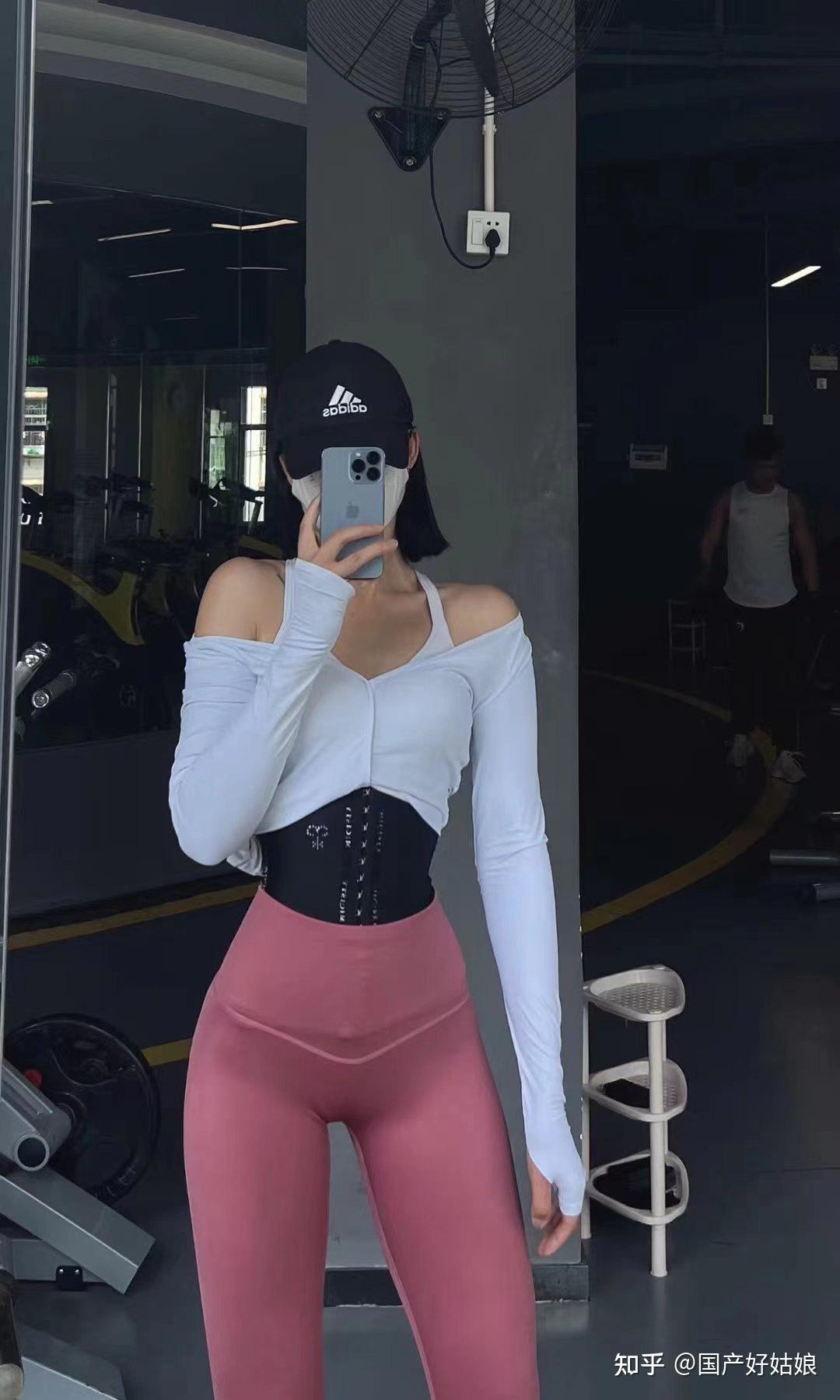 街拍素人都爱的鲨鱼裤,究竟有哪些迷人之处? - 知乎