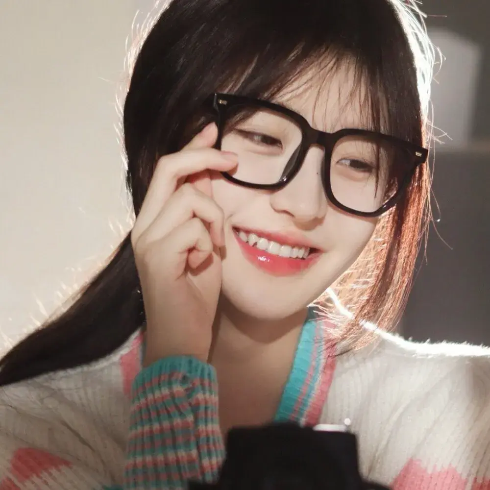 氛围感的女生微信头像有哪些