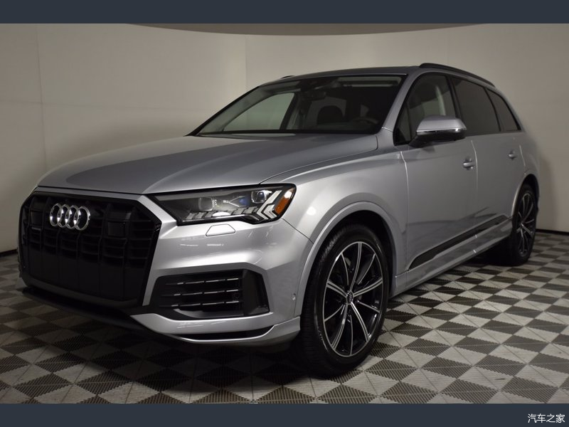 新款奥迪q7运动大气的风格银色涂装很帅气