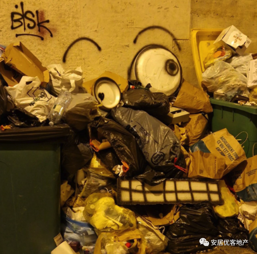 不会吧垃圾清洁工只是暂时性返岗请注意巴黎街头出现垃圾怪兽