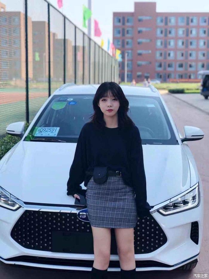 路过你的青春,比亚迪e2与河北工程大学美女的完美相遇!