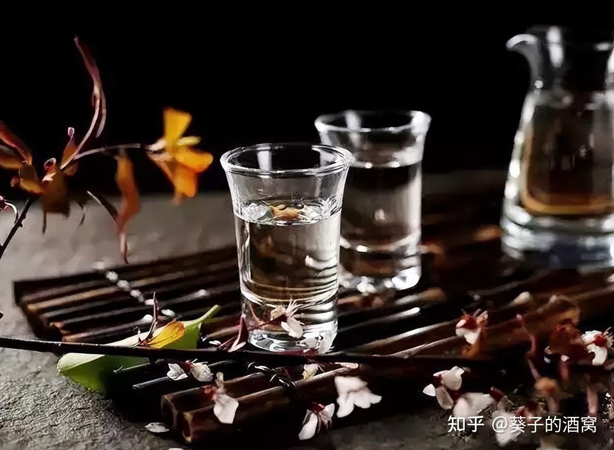 30年前，火遍全国的5款“广告酒”，全喝过的都年过半百了- 知乎