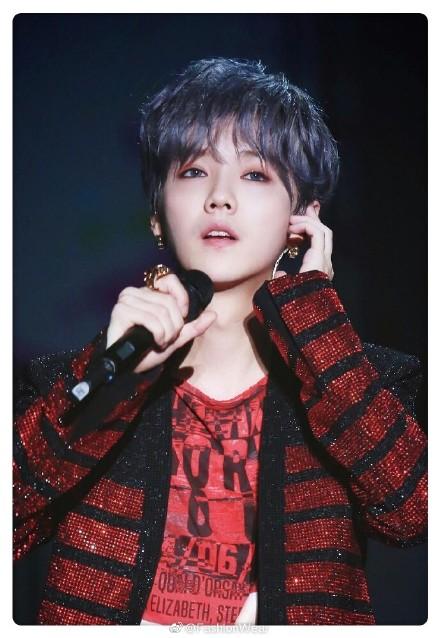 男生绝美魅惑眼妆你最喜欢谁