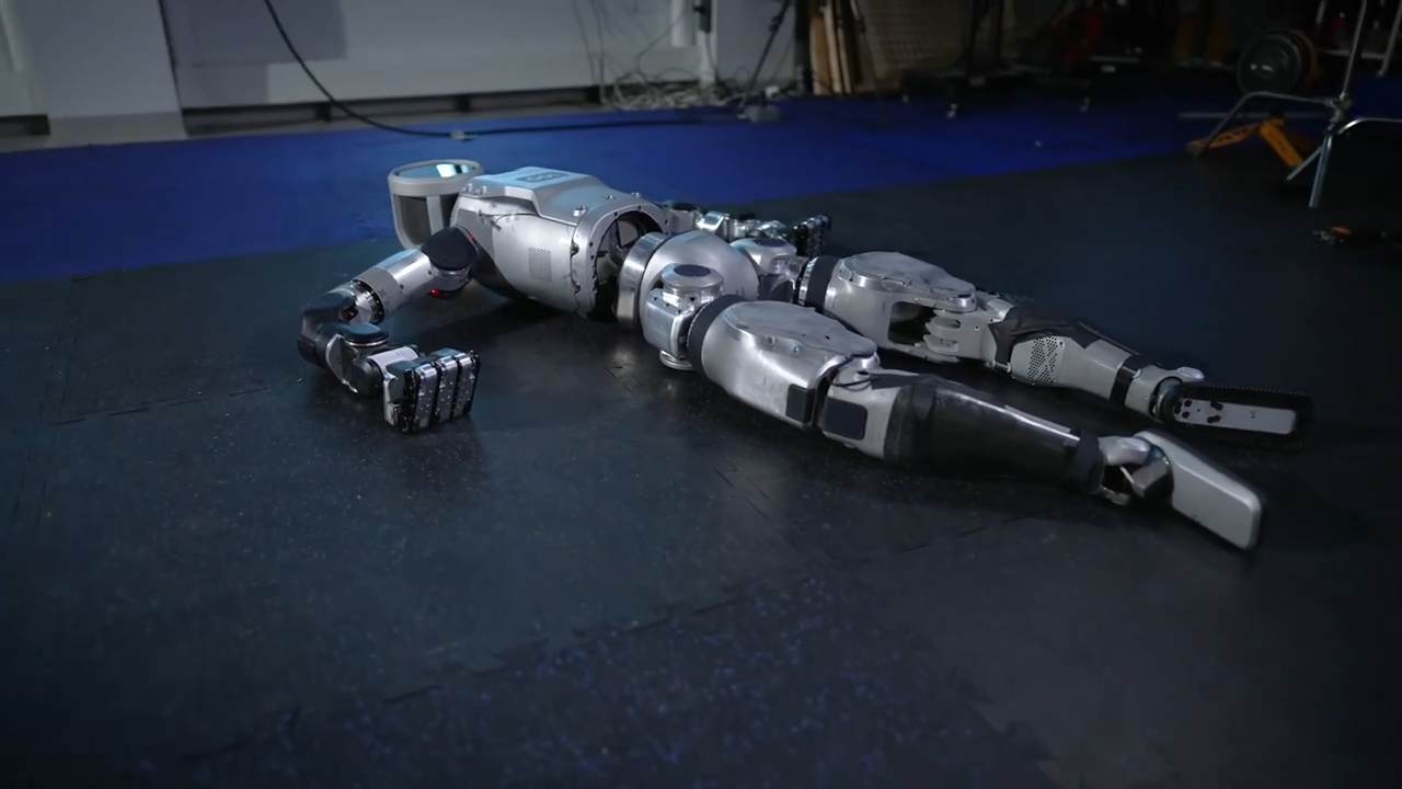 波士顿动力 atlas 人形机器人迈入电动化新时代