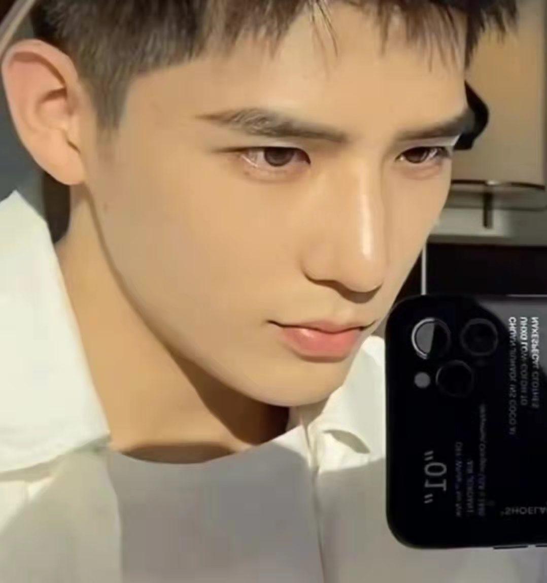 小帅哥王安宇整容了吗?他是怎么颜值逆袭的 - 知乎