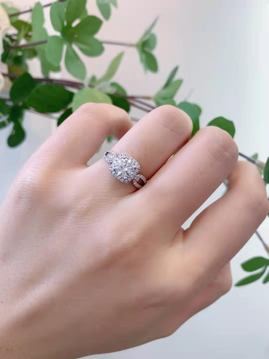 想换个显大的钻戒戒托 有推荐的好看的款式吗? - 知乎