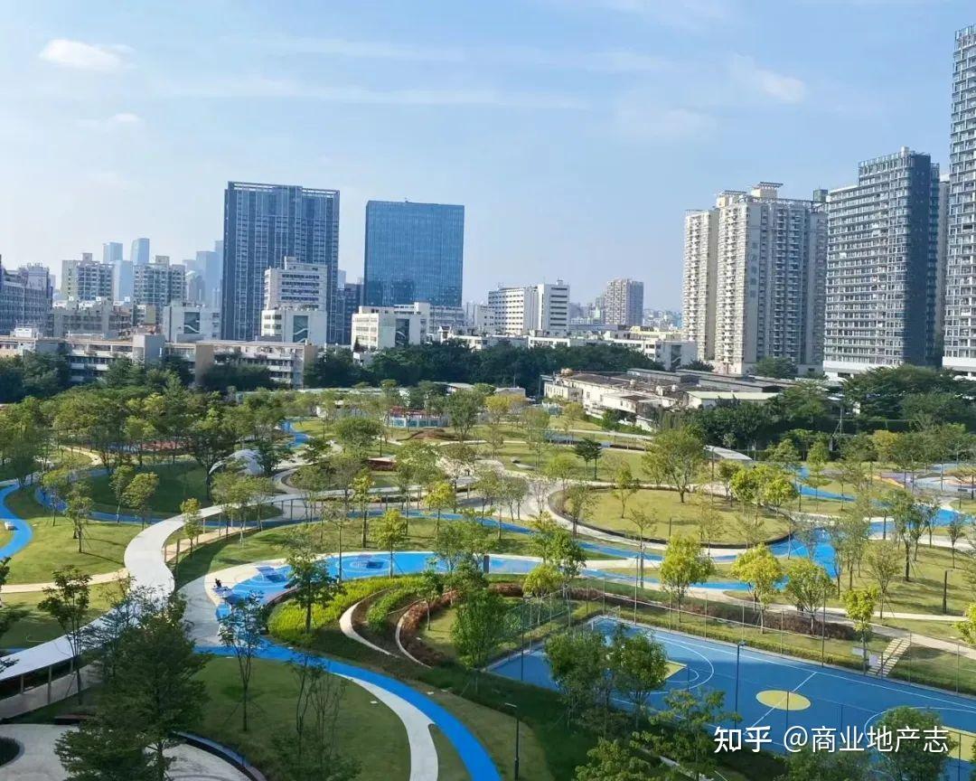 深圳来福士广场打造了5000m²的天台宠物乐园,或是盒子商业践行宠物友好的新思路 - 知乎