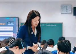 一高校老师发文称因无力教导学生新知识而时常感到十分抱歉，看完后你有哪些感触？为什么能够收获这么多共鸣？