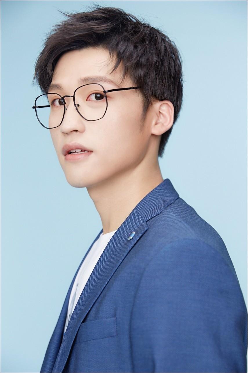 大线索报道papi酱旗下网红网不红萌叔joey种草短视频都是怎么赚钱的