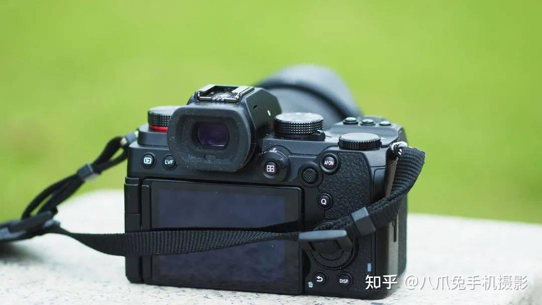 Panasonic收購鏡頭