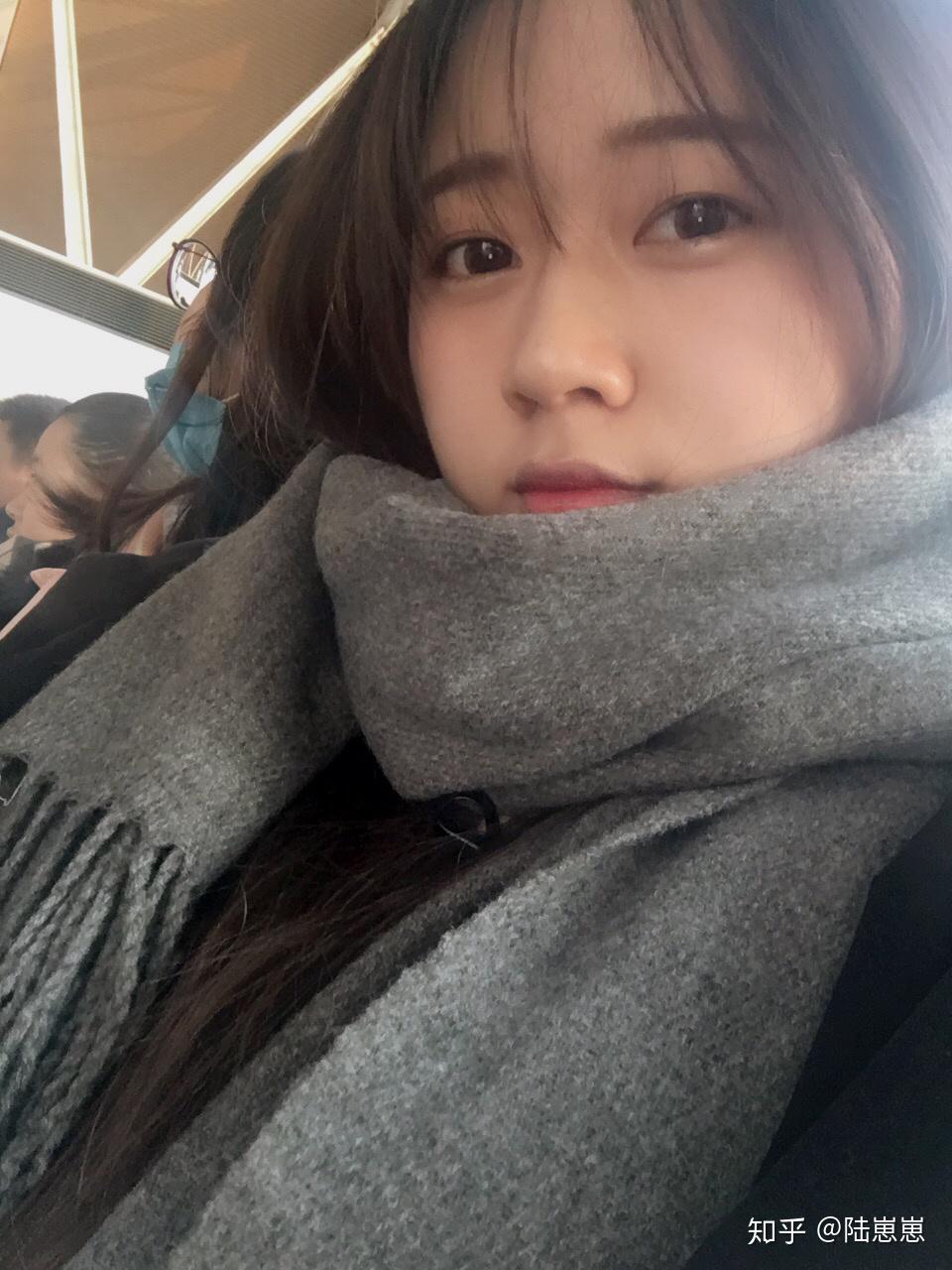 高中时素颜就好看的女生长大化妆后岂不是逆天吗