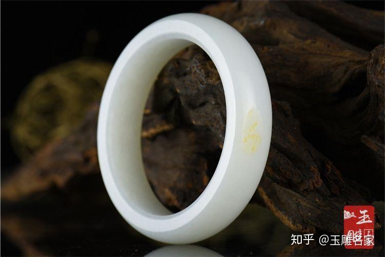 灯光下的真假和田白玉，如何打光鉴别和田玉真假好坏？ - 知乎