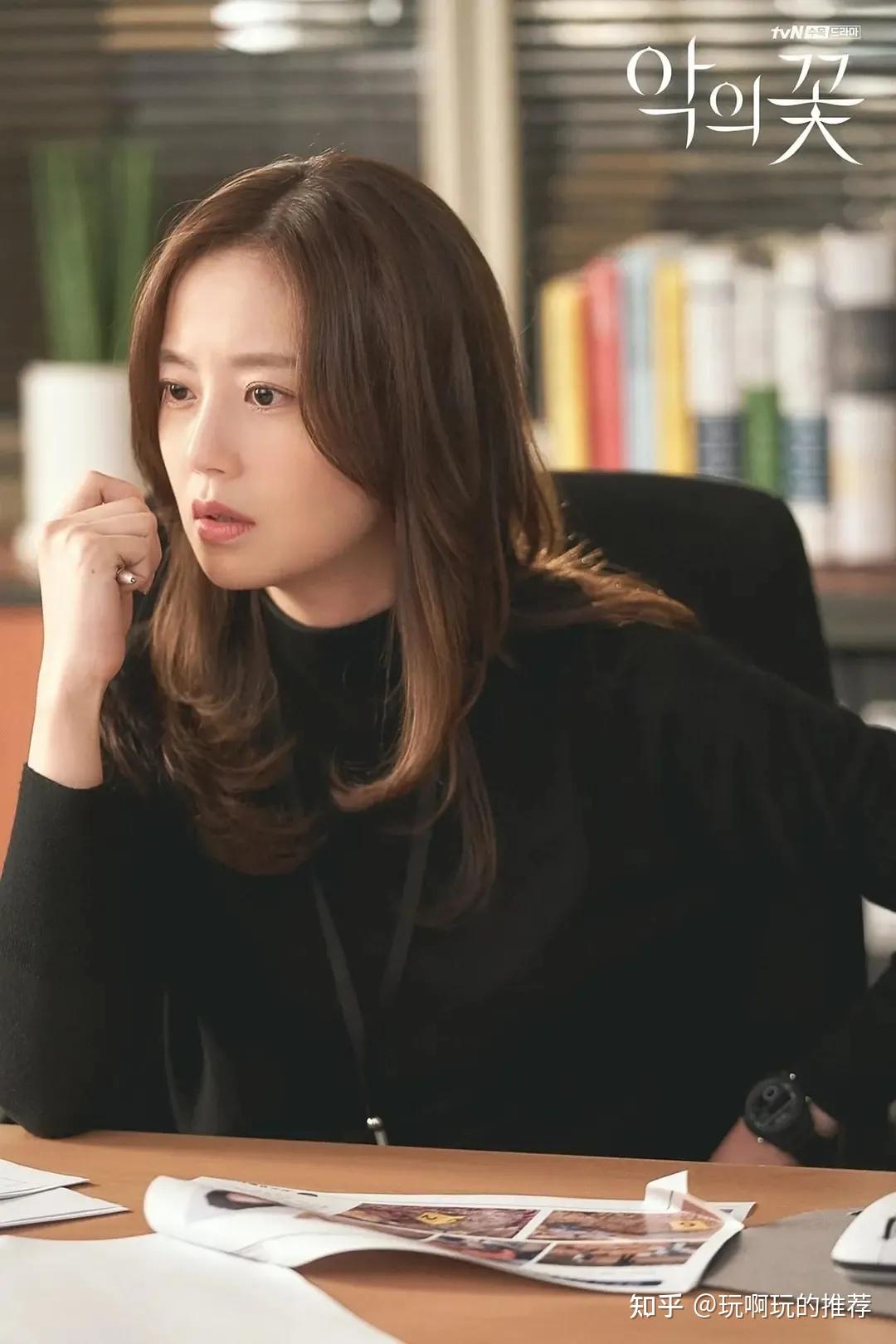 韩剧推荐tvn播出的剧情悬疑爱情剧恶之花flowerofevil由李准基文彩元