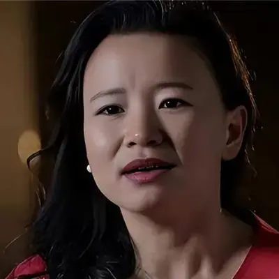 央视前主持成蕾:潜伏20年,因一句口误,暴露间谍身份