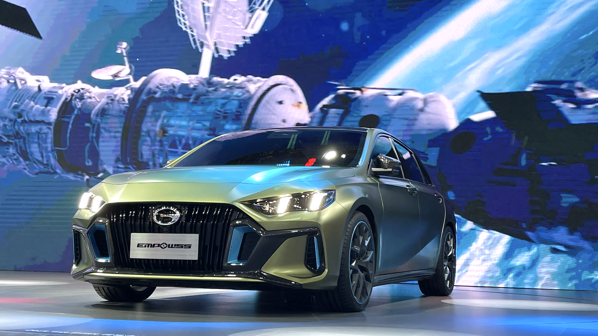 以轻跑之名以战机之形广汽传祺empow55即将运动驾临