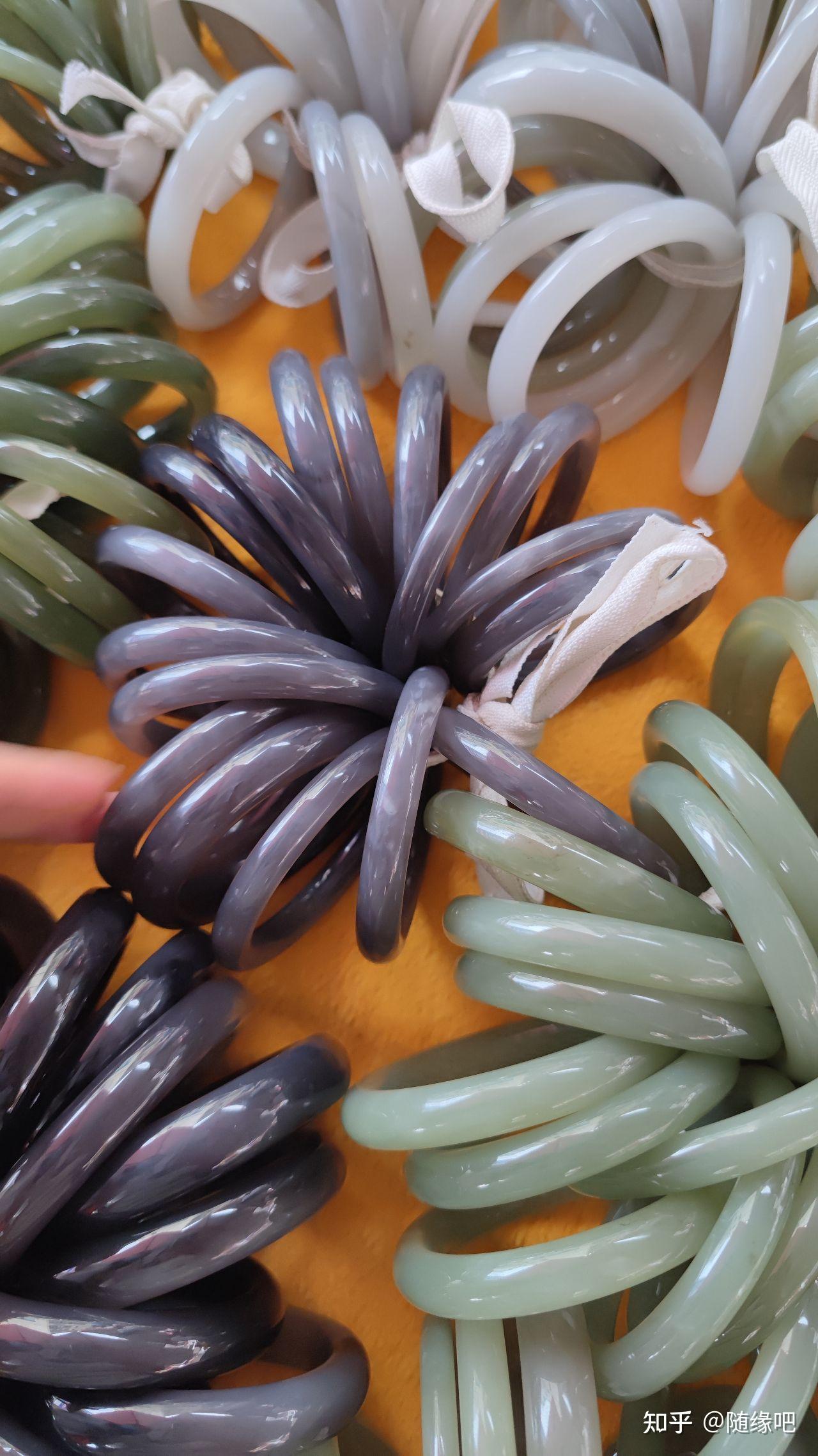 昆仑玉手镯多少钱? - 知乎